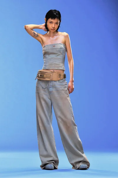 Look 24
